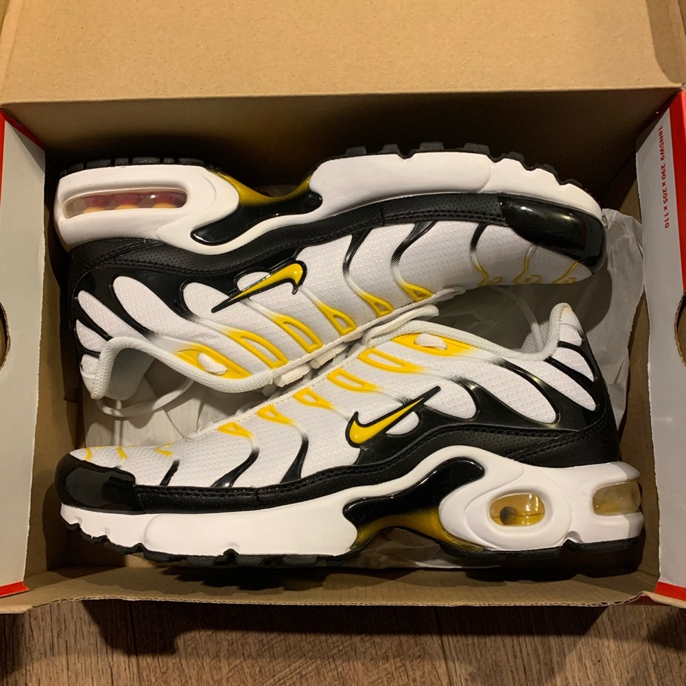 Nike Air Max Plus excellent condition! Youth 6.5!